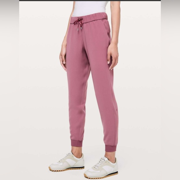 Lululemon On The Fly Jogger Misty Merlot Size 12 - Picture 4 of 16